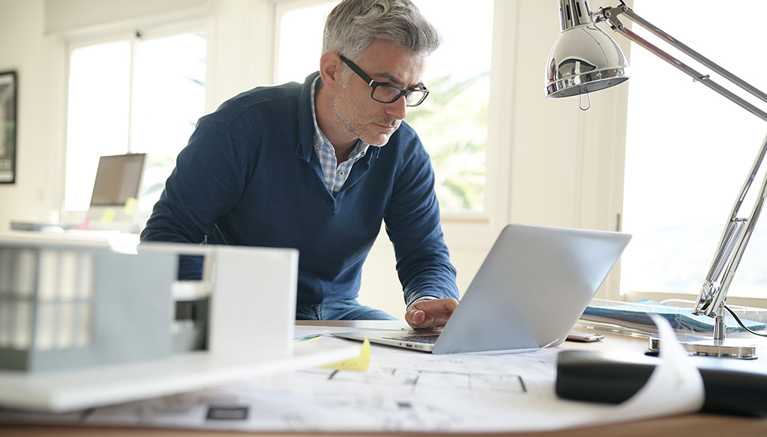quantity surveyor using qstoolbox on screen